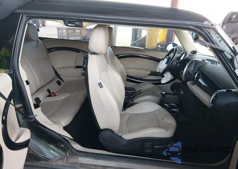 2011 Mini Cooper S Clubman z USA, uszkodzony, nr VIN WMWZG3C59BTY30387